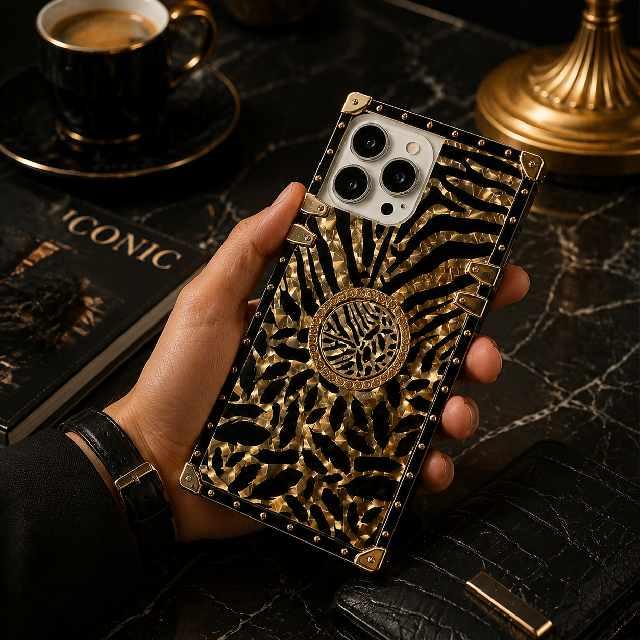 Luxury iPhone Case Leopard Gold Plating Glitter Diamond Ring Stand Protective Cover Shockproof Stylish Design Durable Phone Case