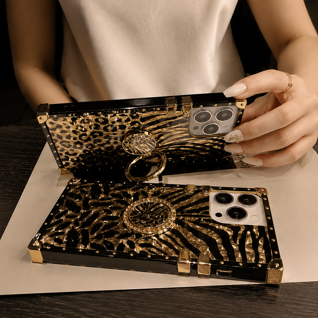 Luxury iPhone Case Leopard Gold Plating Glitter Diamond Ring Stand Protective Cover Shockproof Stylish Design Durable Phone Case