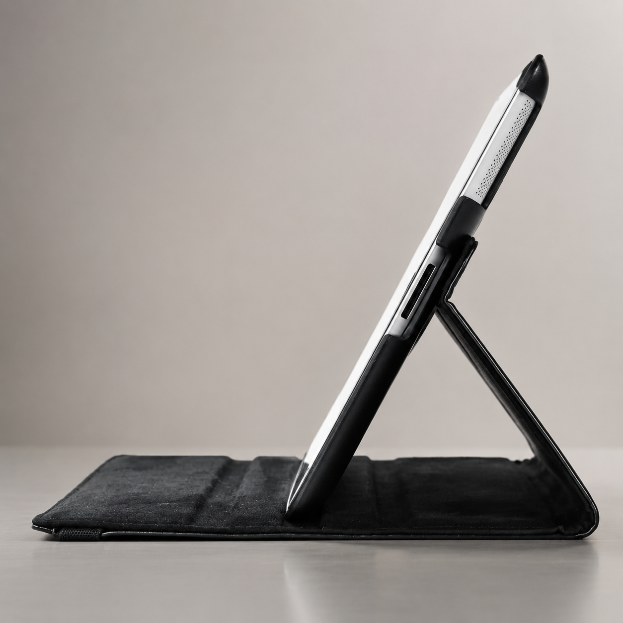 Premium 360° Rotating PU Leather iPad Case Smart Cover Auto Sleep Wake Shockproof Protective Stand Multi-Angle Tablet Case Compatible with iPad
